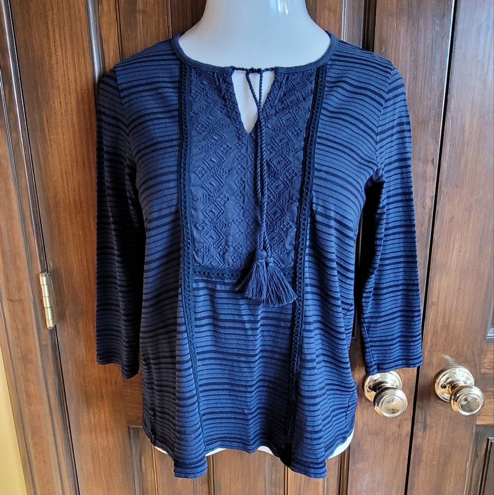 Lucky Brand Sz S Navy & Black Top P2P 17 L 18